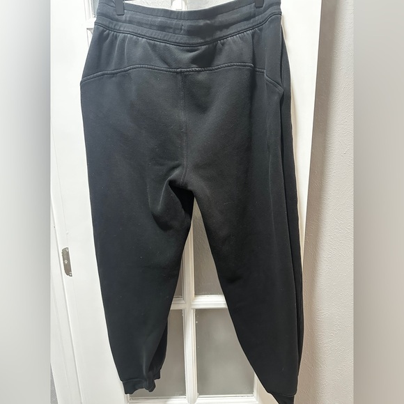 Lululemon Scuba Relaxed High-Rise Jogger-Black - Picture 6 of 14